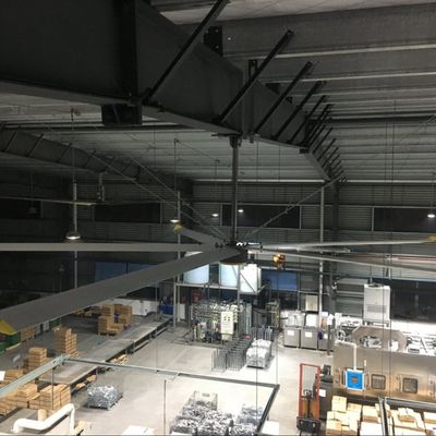 Moteur à aimants permanents 18FT 5.5M Grands ventilateurs de plafond industriels