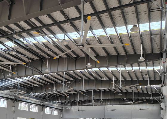 Un bon prix. Fans industrielles élevées du rendement HVLS pour l'église et l'entrepôt en ligne