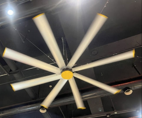 Un bon prix. Grands ventilateurs d'extraction commerciaux de plafond d'entrepôt d'ODM 8ft avec le grand volume de vent d'air en ligne