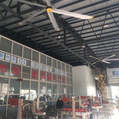Un bon prix. Moteur BLCD 5,0m 16ft Grand ventilateur de plafond HVLS pour refroidissement de l'air et conception sans entretien en ligne
