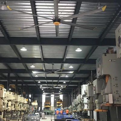 Un bon prix. Ventilateur de plafond industriel Hvls avec moteur PMSM et lames en aluminium personnalisées en ligne