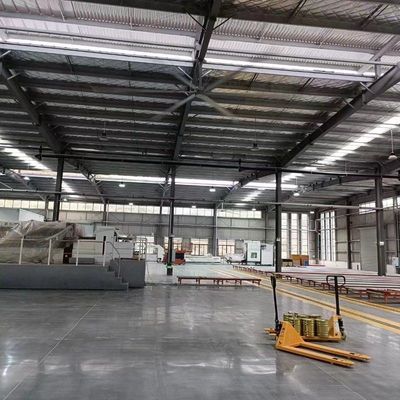 Un bon prix. Ventilateur HVLS à haut volume et à basse vitesse dans le modèle DX/DS avec une taille de diamètre de 7,3-2,4 m en ligne