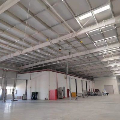 Un bon prix. Ventilateur en aluminium DX 5 lames Pmsm moteur HVLS Ventilateur de plafond industriel utilisé dans BYD Energy Automobile en ligne