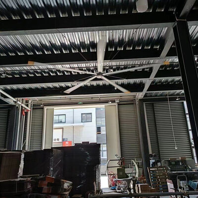 Un bon prix. Moteur de ventilateur PMSM industriel à lame d'aluminium, type courant électrique CC, adapté aux applications de refroidissement et de fonctionnement intensifs en ligne