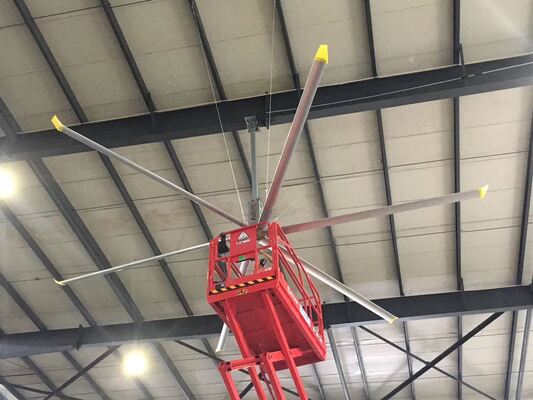 Un bon prix. Plage de température de fonctionnement de moins 20 degrés Celsius à 70 degrés Celsius Moteur de ventilateur PMSM industriel développé pour des applications de ventilateurs industriels robustes en ligne