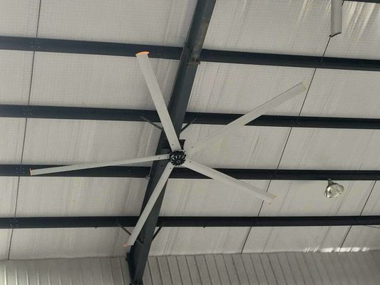 Un bon prix. Entrepôt de grands espaces HVLS ventilateur de plafond pour le centre sportif en ligne