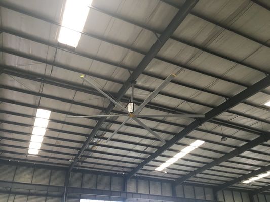 Un bon prix. Ventilation de 24 pieds et 2 chevaux refroidissement des lames d'aluminium en ligne